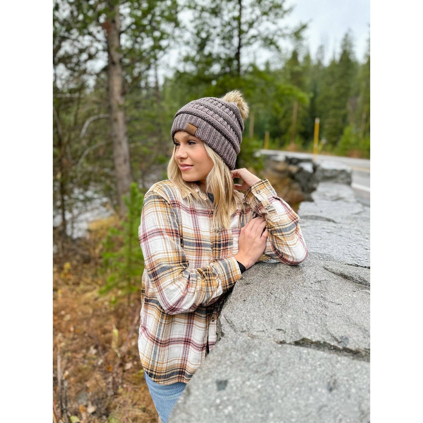 Mia Knit Fur Pom Beanie: Navy