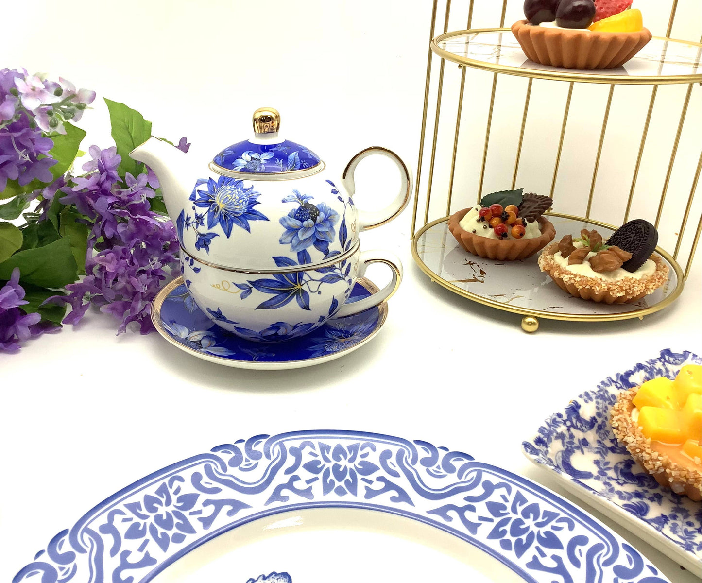 Regency Blue Gold and White Flowers