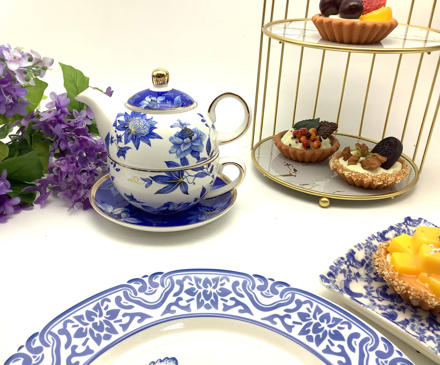 Regency Blue Gold and White Flowers