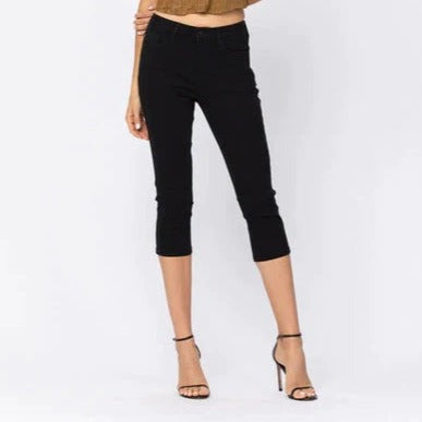 Judy Blue Black Mid Rise Skinny Capri