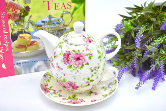 Chintz Country Roses in Ivory White